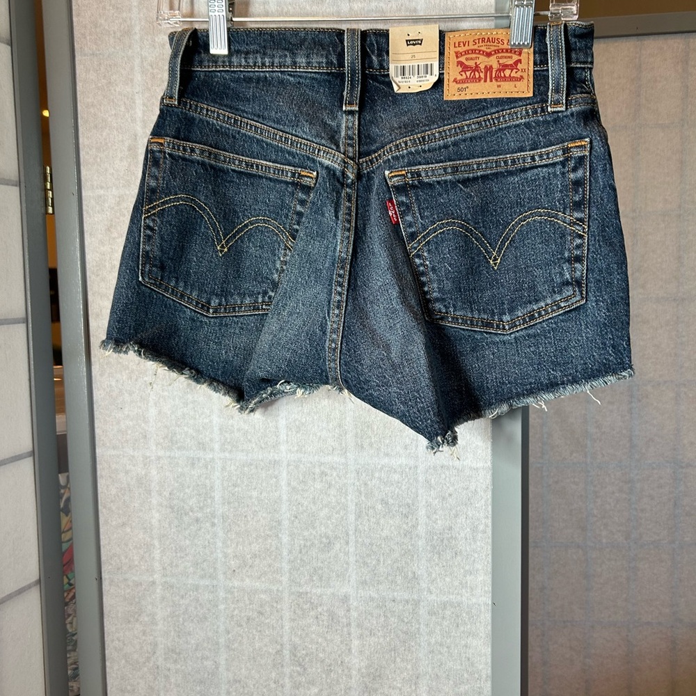 NWT Levi’s 501 button fly jeans shorts - Picture 4 of 5